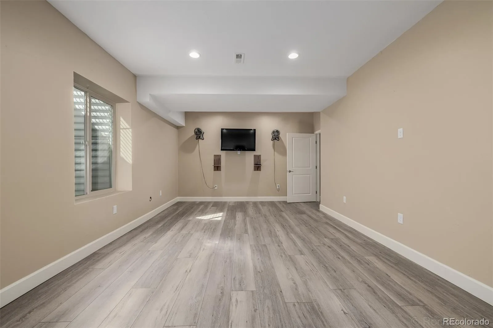 9557 Boone Lane Littleton CO 80125 | MLS #REC9511485 08202026155716 1600 29