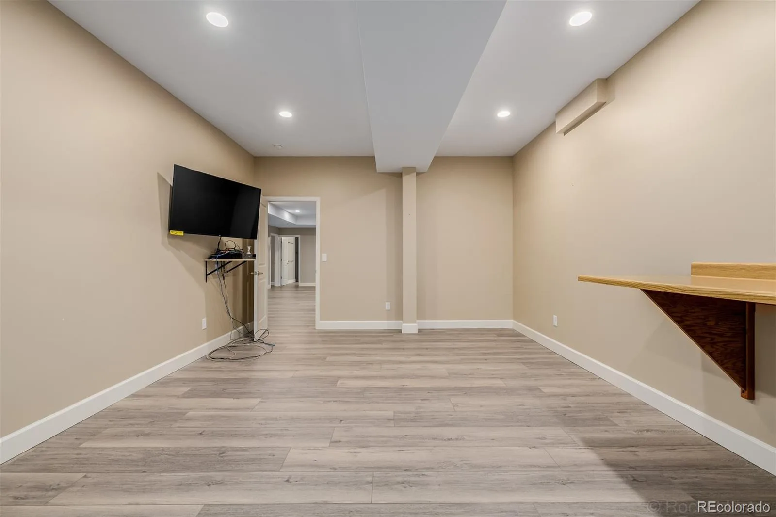 9557 Boone Lane Littleton CO 80125 | MLS #REC9511485 08202026155716 1600 31