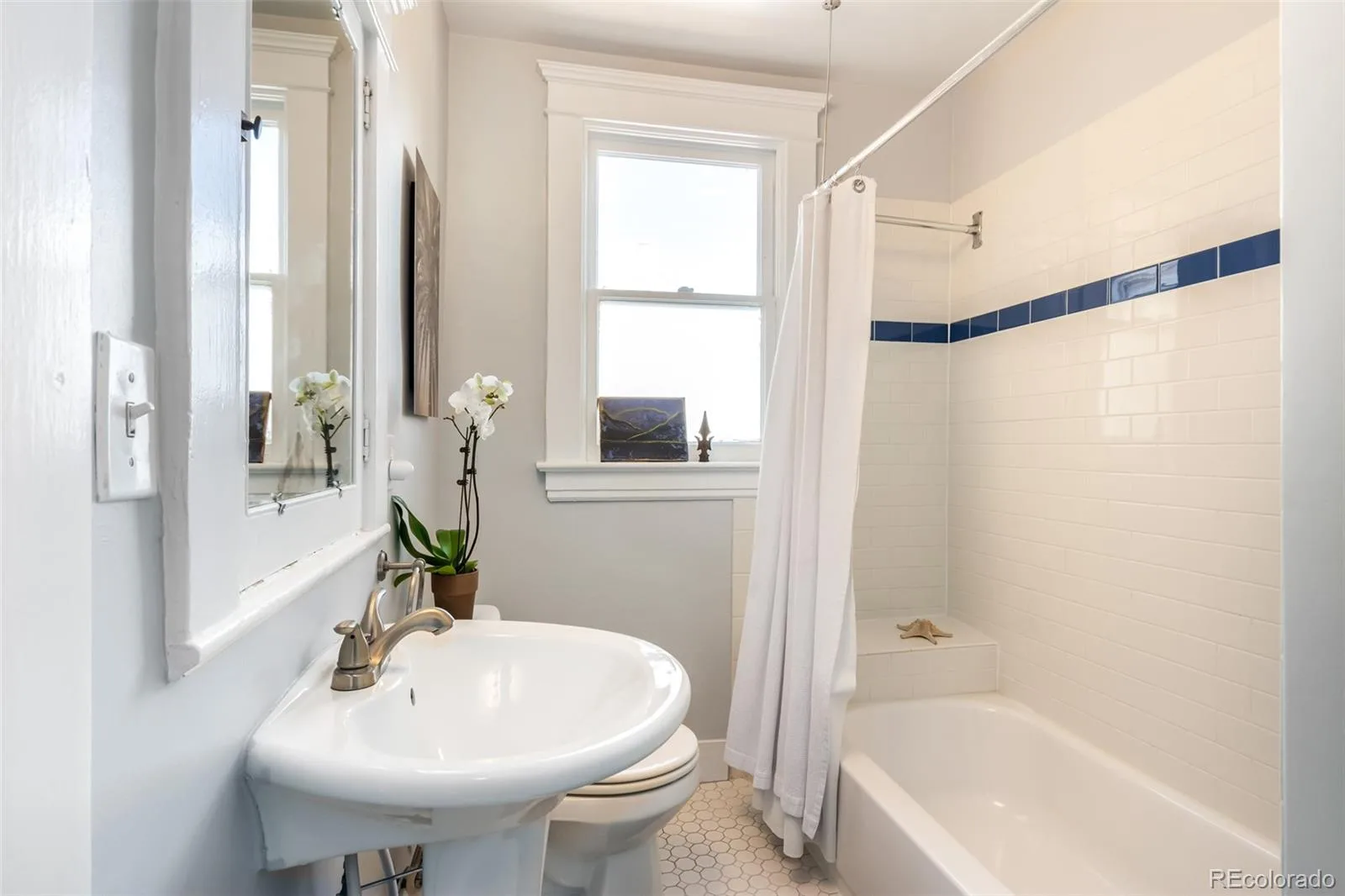 2050 N Ogden Street Denver CO 80205 | MLS #REC9516801 10122026205746 1600 25