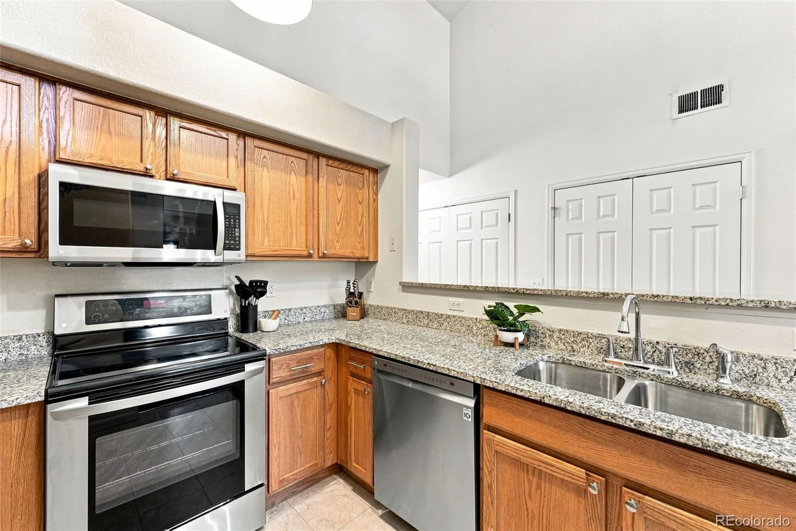 5460 Allison Street #202 Arvada CO 80002 | MLS #REC9518444 08122026233747 1600 8