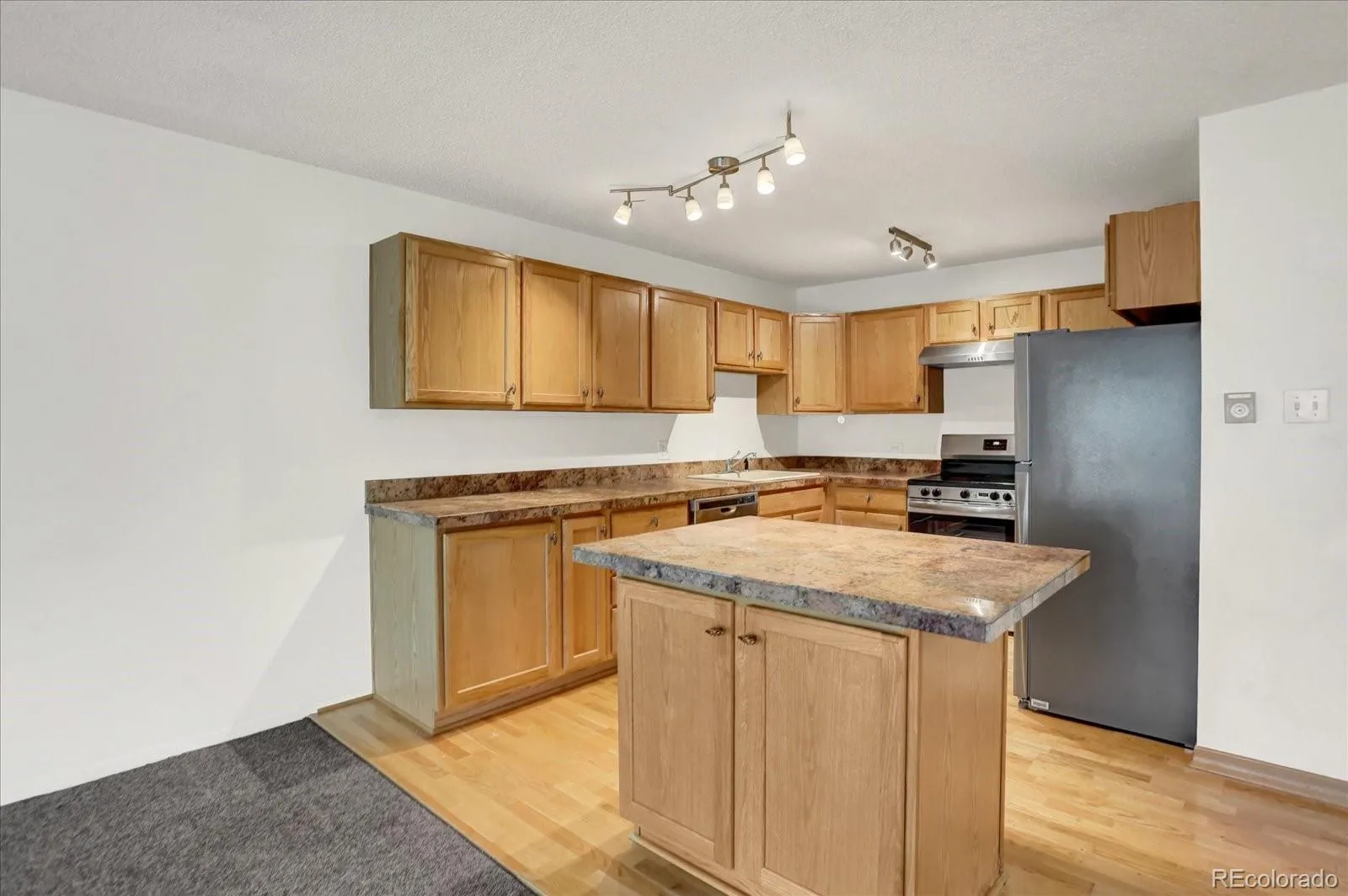 705 S Alton Way #5B Denver CO 80247 | MLS #REC9522474 08282026151619 1600 10