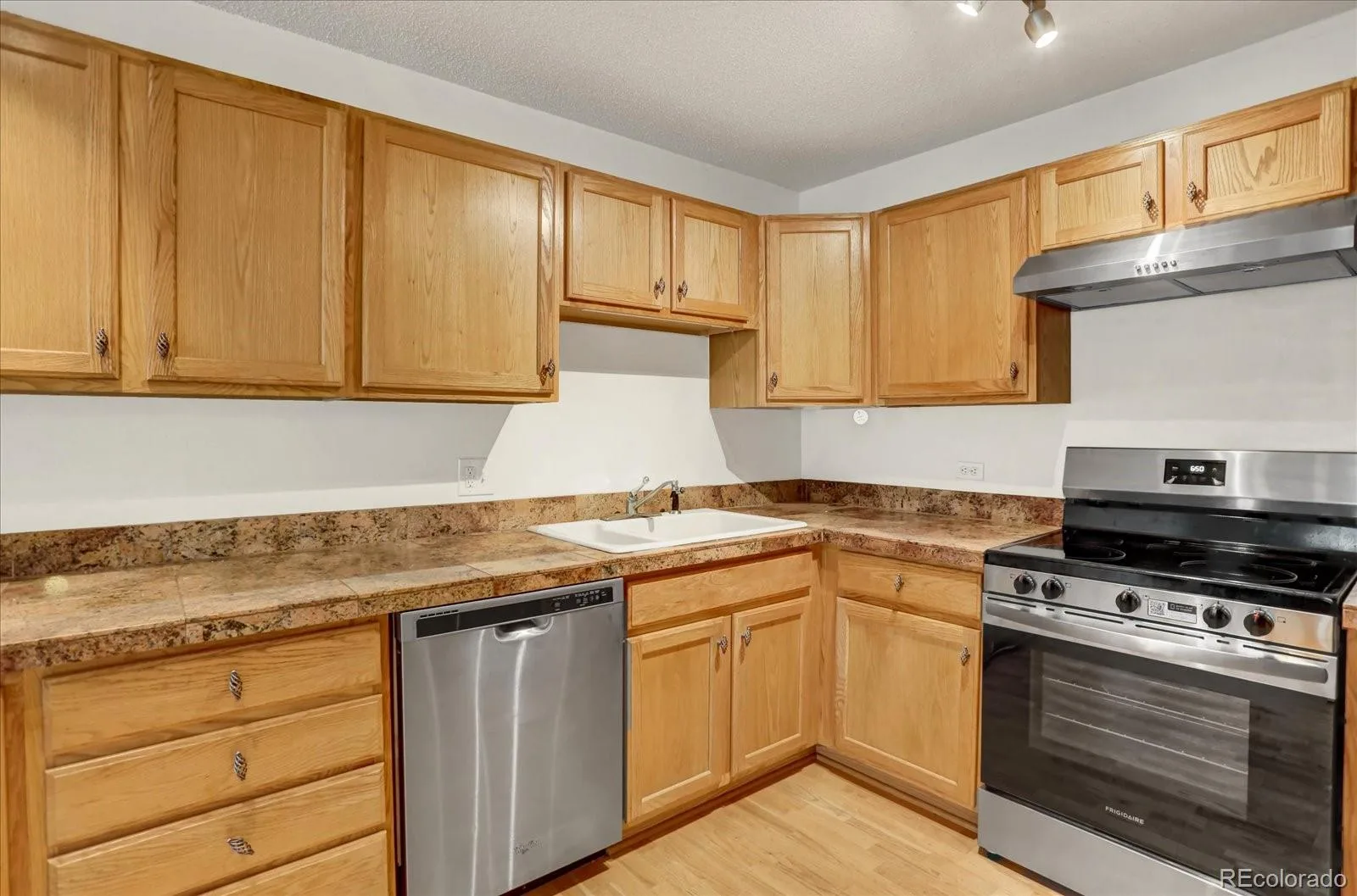 705 S Alton Way #5B Denver CO 80247 | MLS #REC9522474 08282026151619 1600 11