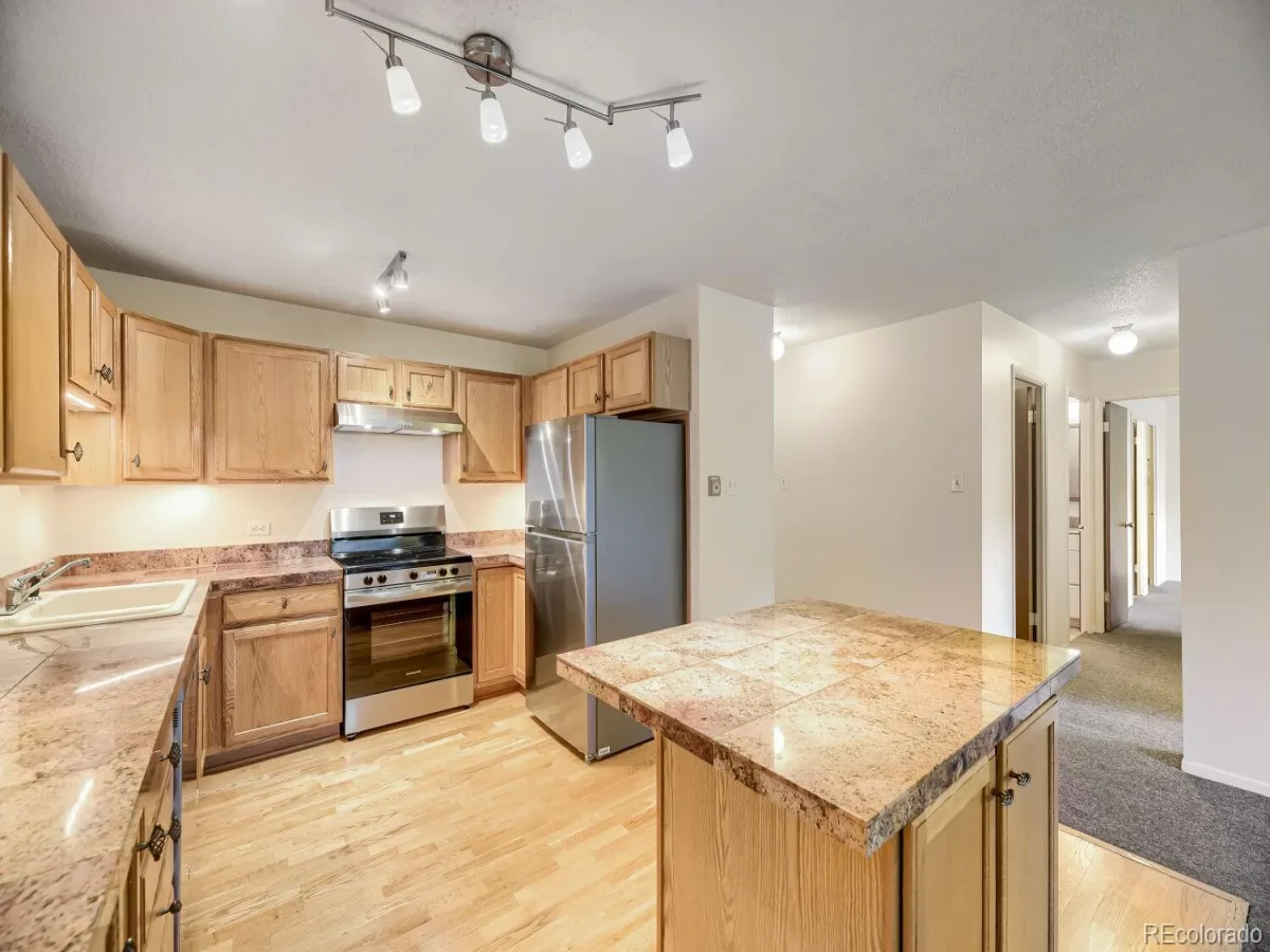 705 S Alton Way #5B Denver CO 80247 | MLS #REC9522474 09172026232456 1200 5
