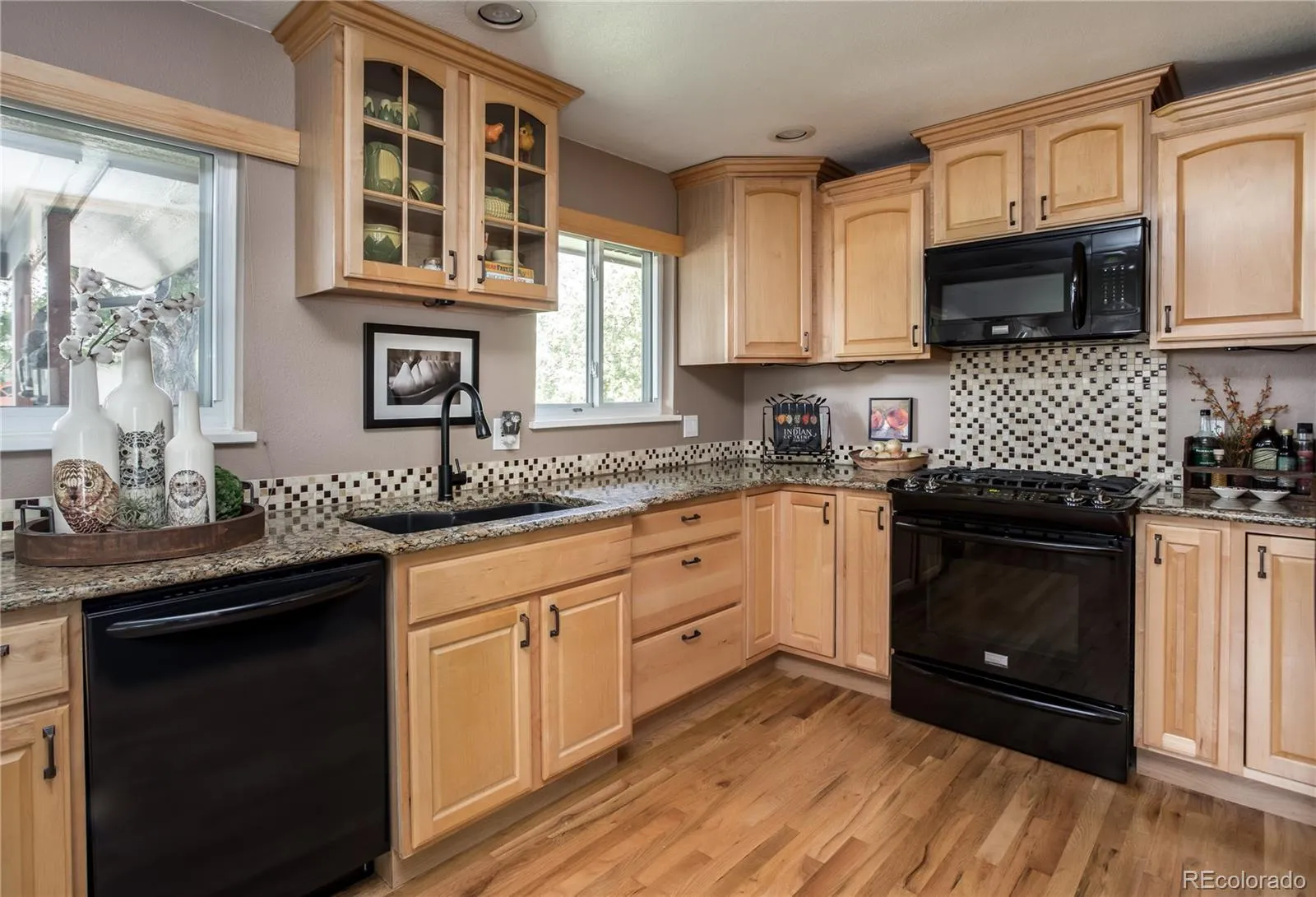 7095 S Cherry Drive Centennial CO 80122 MLS #REC9524912 04222026003937 1600 11