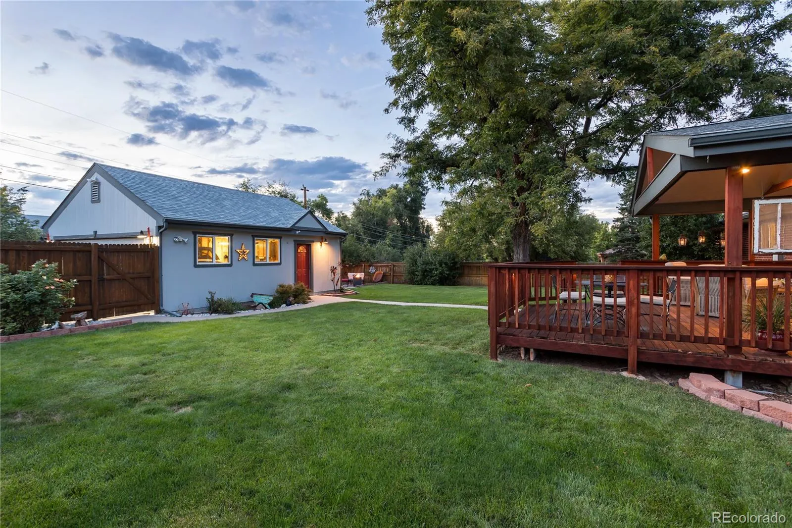 7095 S Cherry Drive Centennial CO 80122 MLS #REC9524912 04222026003937 1600 39