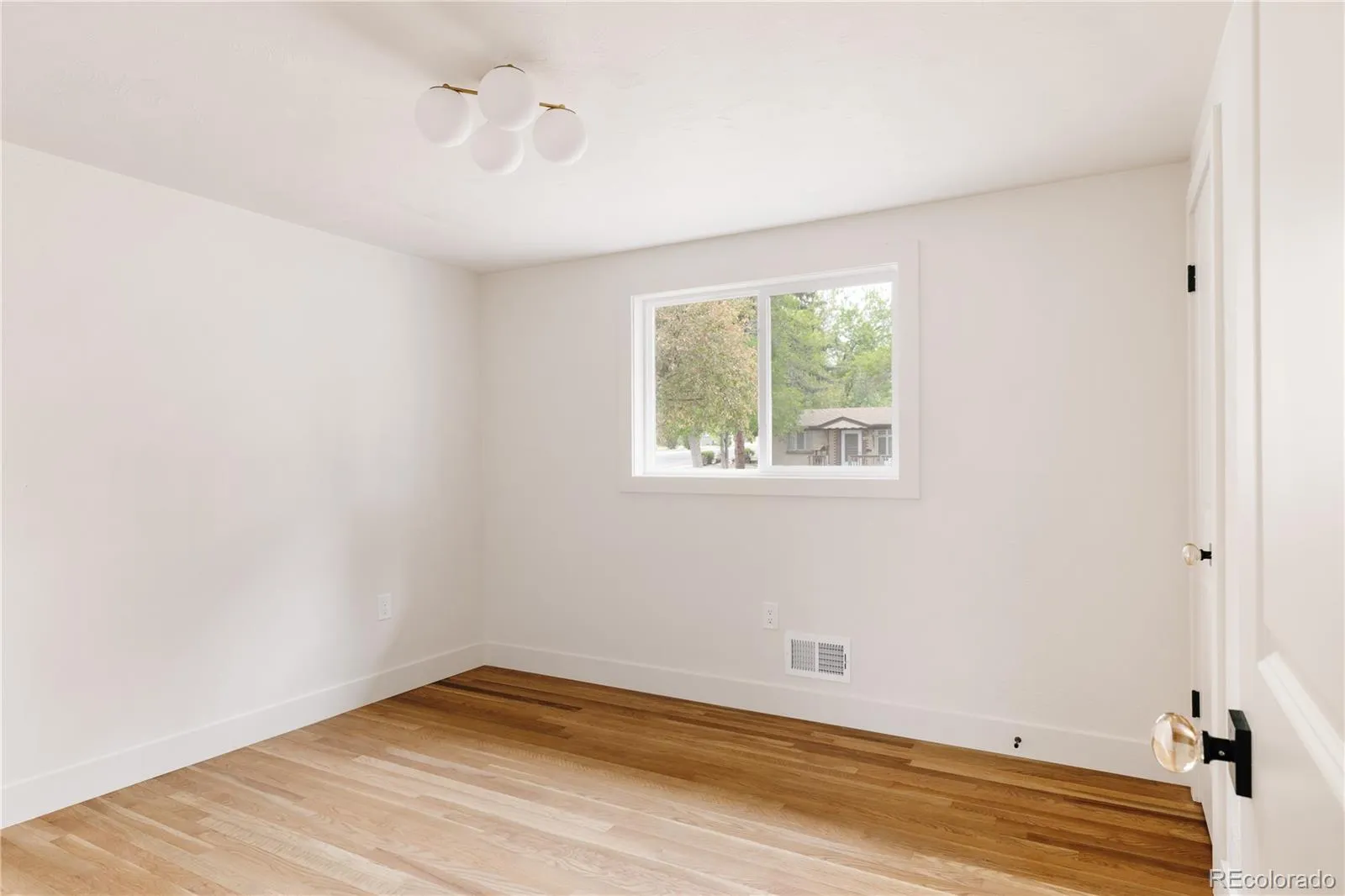 9608 W 53rd Avenue Arvada CO 80002 MLS #REC9525024 05022026054440 1600 23