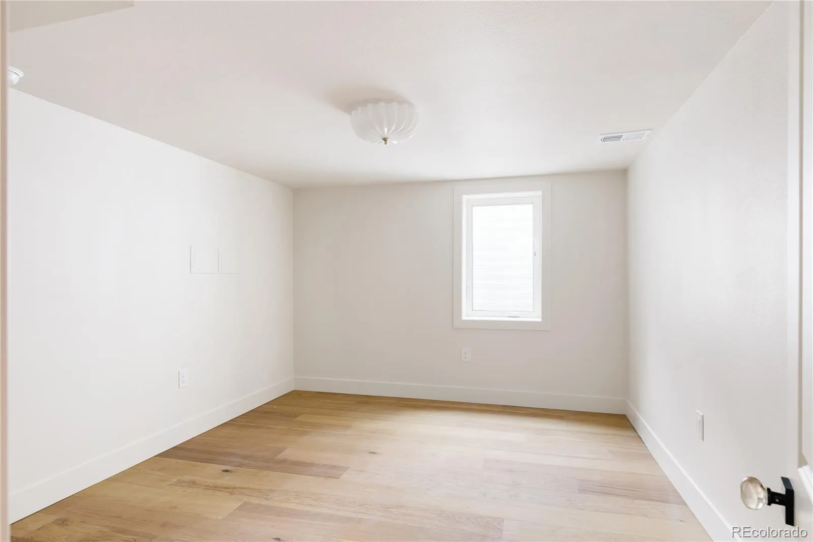 9608 W 53rd Avenue Arvada CO 80002 MLS #REC9525024 05022026054440 1600 29