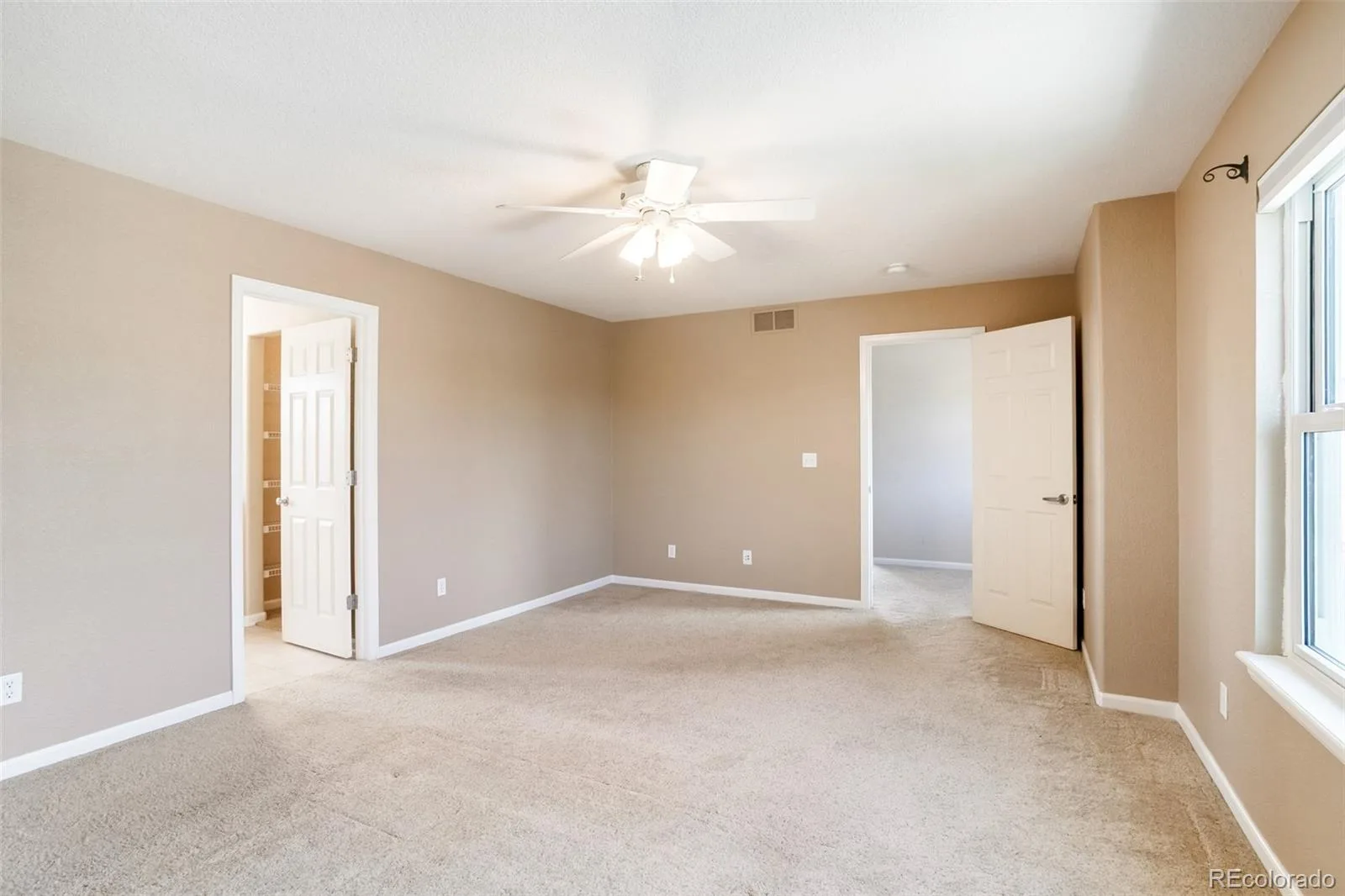 23872 E Alabama Drive Aurora CO 80018 | MLS #REC9525287 06122026081400 1600 19
