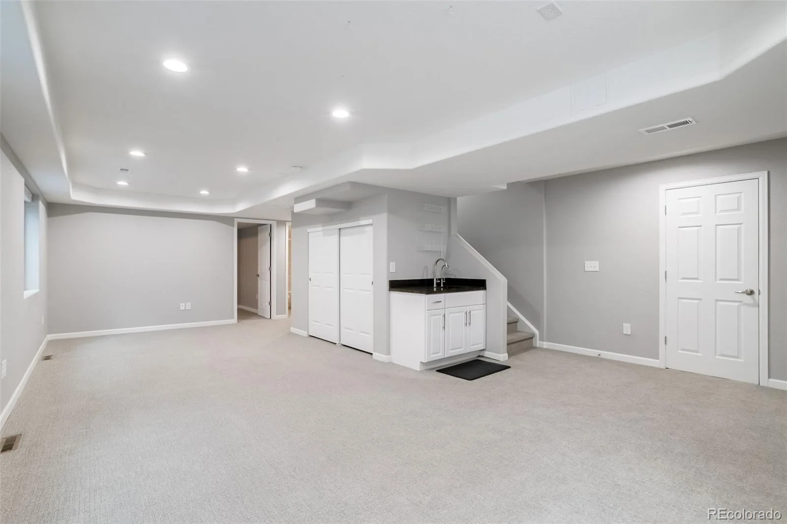 23872 E Alabama Drive Aurora CO 80018 | MLS #REC9525287 06122026081400 1600 32