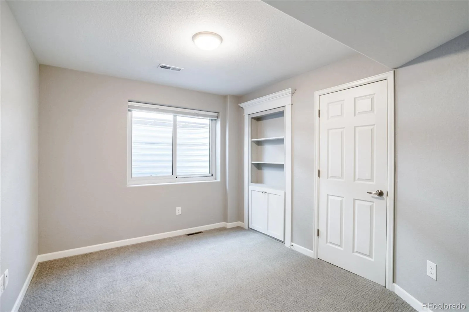 23872 E Alabama Drive Aurora CO 80018 | MLS #REC9525287 06122026081400 1600 33