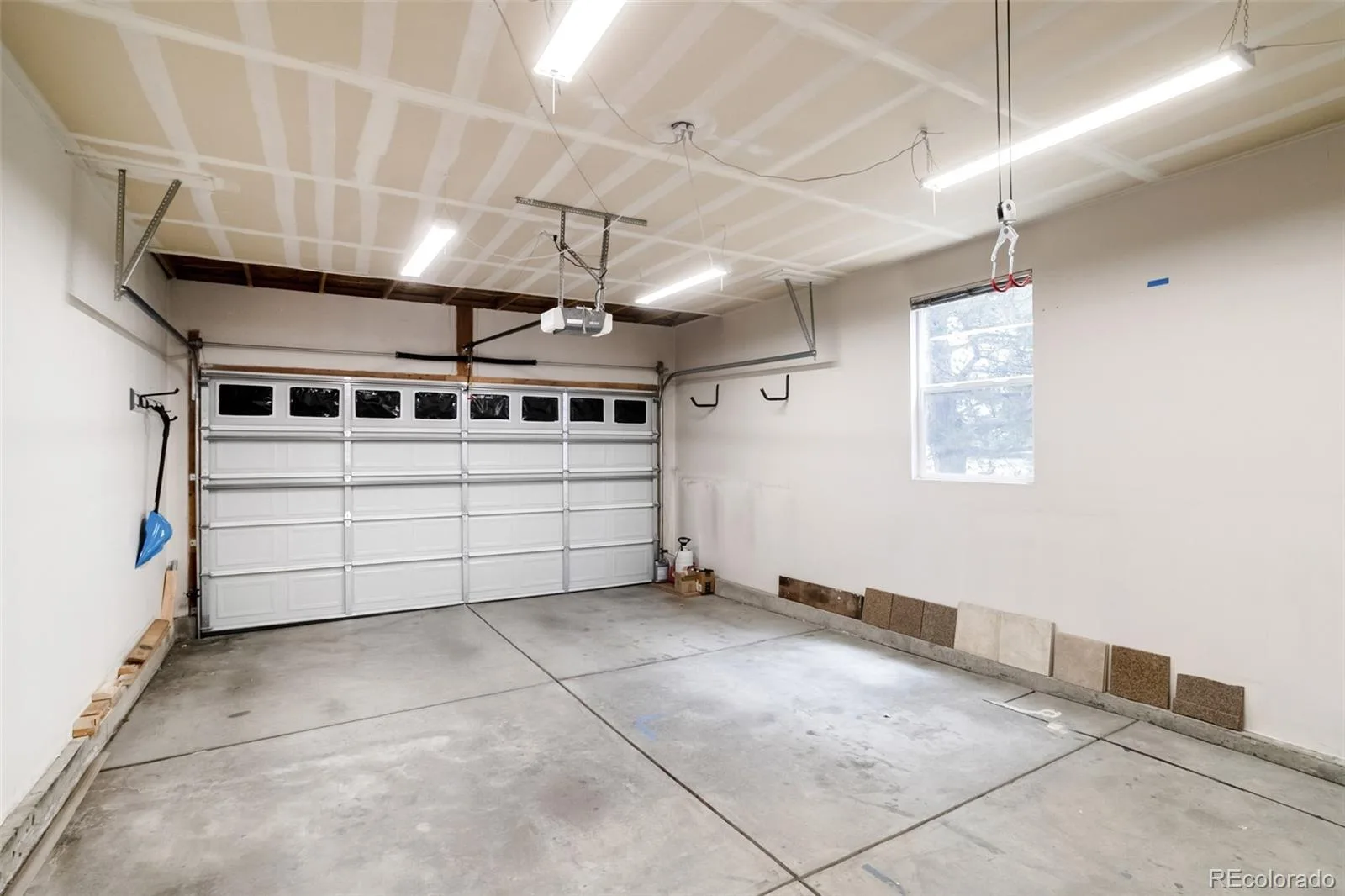 23872 E Alabama Drive Aurora CO 80018 | MLS #REC9525287 06122026081400 1600 37