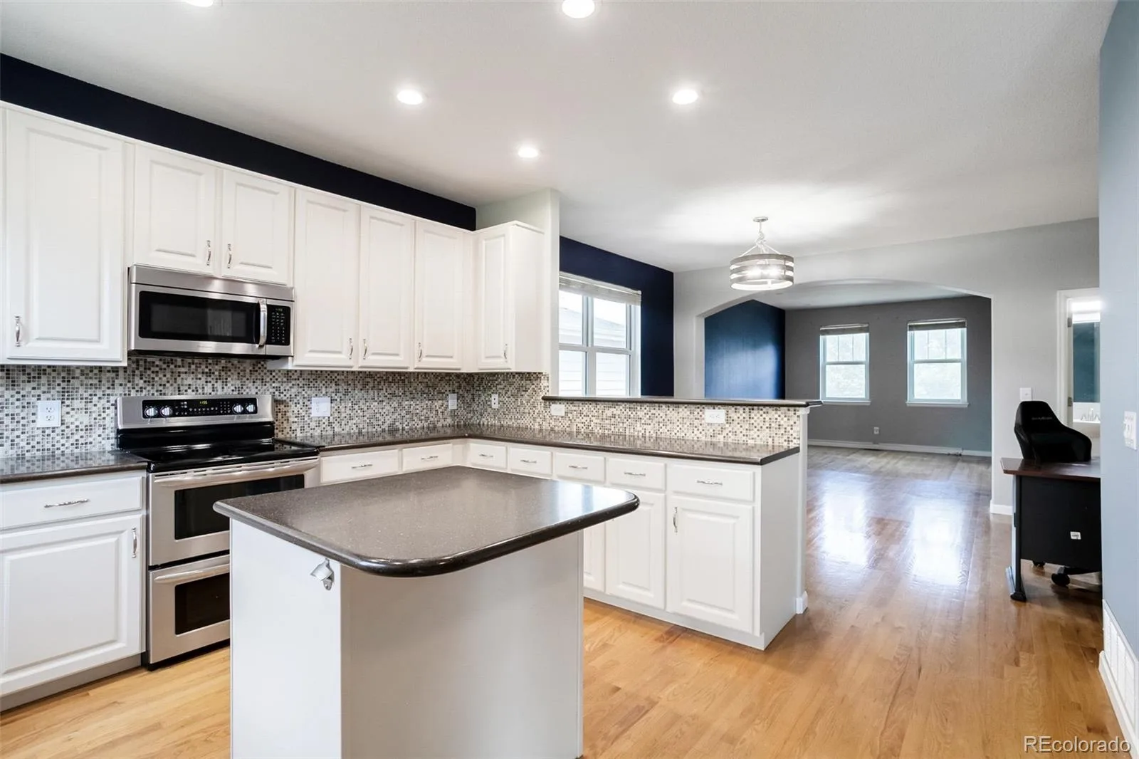 23872 E Alabama Drive Aurora CO 80018 | MLS #REC9525287 06122026081400 1600 8
