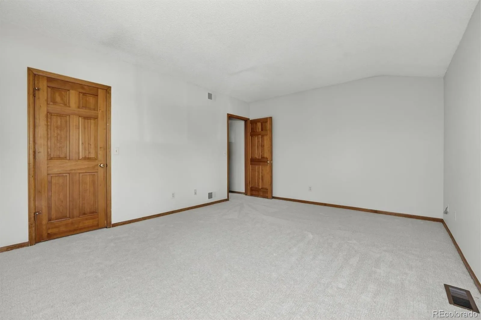 3333 E Florida Avenue #103 Denver CO 80210 MLS #REC9525368 05132026232944 1600 25