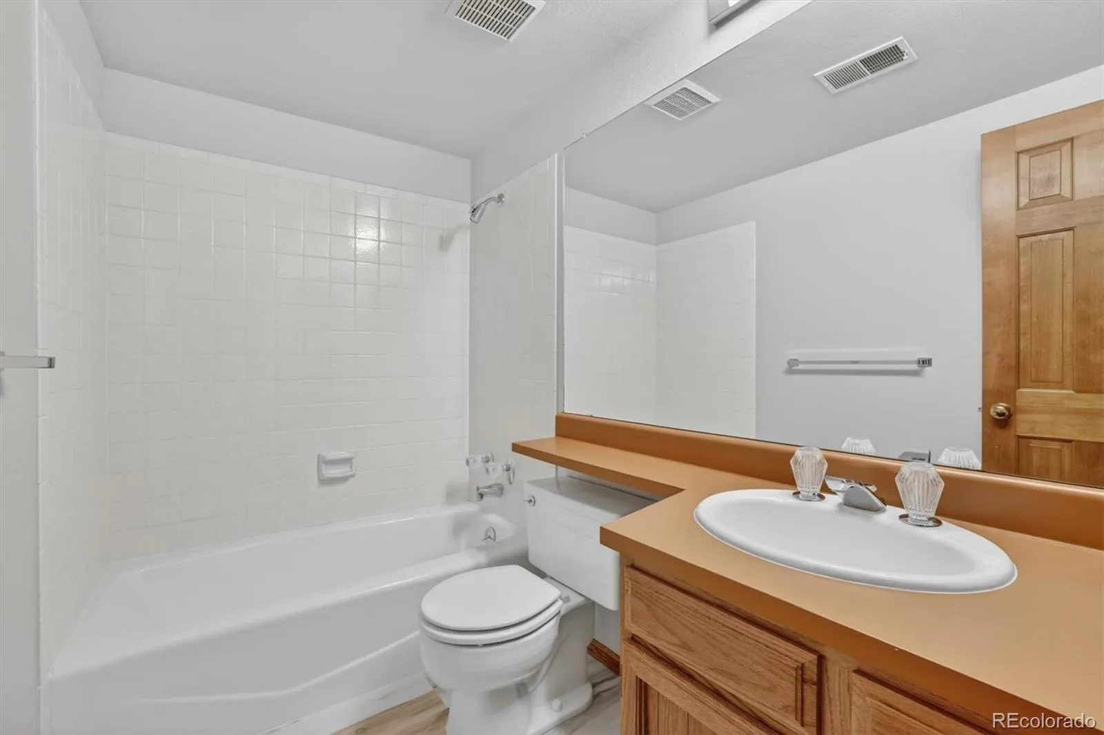 3333 E Florida Avenue #103 Denver CO 80210 MLS #REC9525368 05132026232944 1600 31