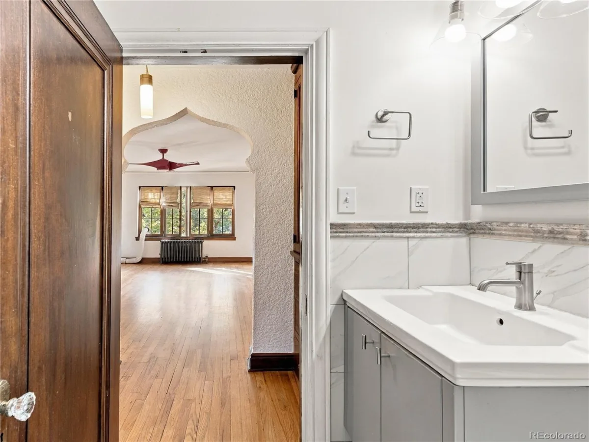 1050 N Washington Street #201 Denver CO 80203 | MLS #REC9525867 10172026223023 1200 27