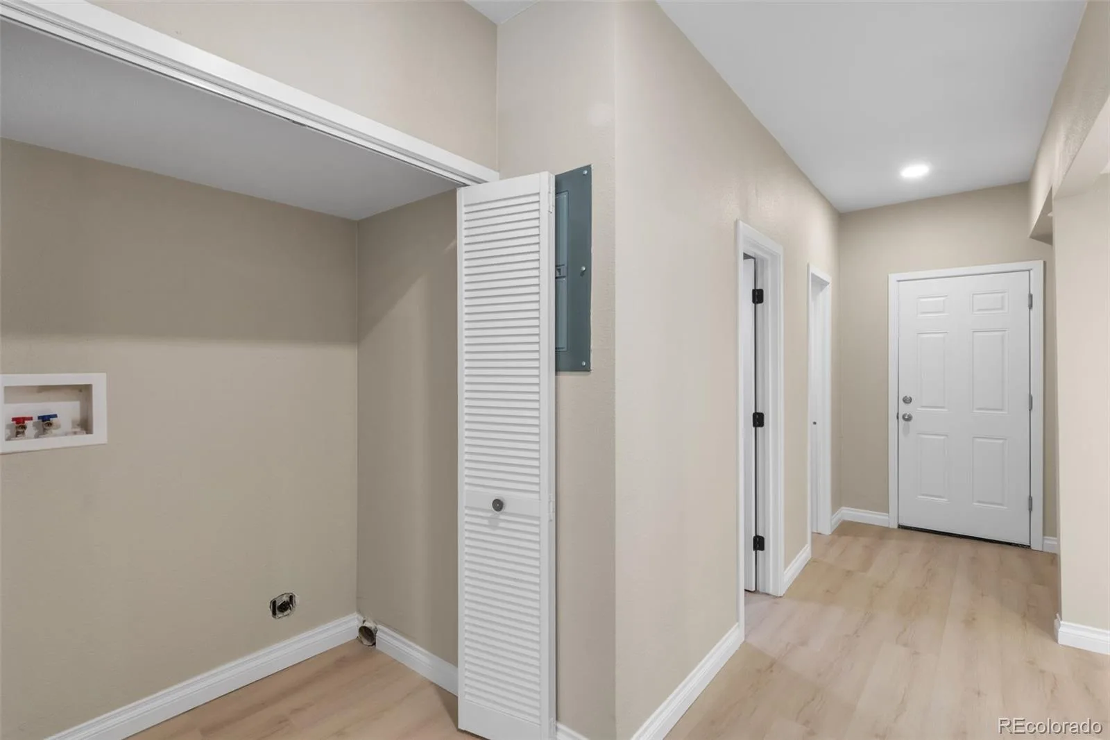 4250 S Olive Street #109 Denver CO 80237 | MLS #REC9528053 08282026185559 1600 13