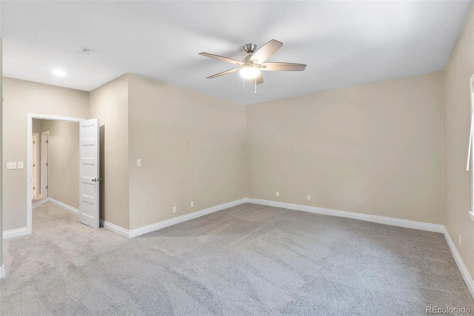 4250 S Olive Street #109 Denver CO 80237 | MLS #REC9528053 08282026185559 1600 19