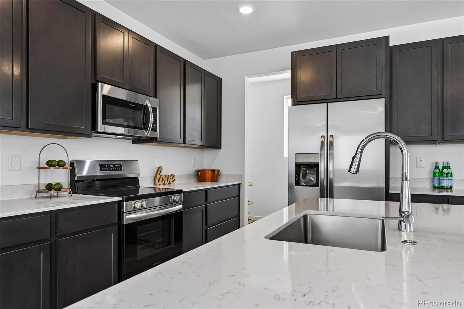 1949 S Fultondale Way Aurora CO 80018 | MLS #REC9528818 08102026232820 1600 15
