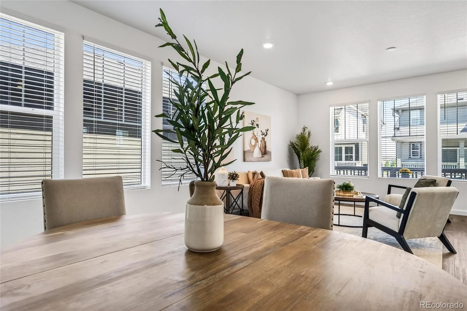 1949 S Fultondale Way Aurora CO 80018 | MLS #REC9528818 08102026232820 1600 19