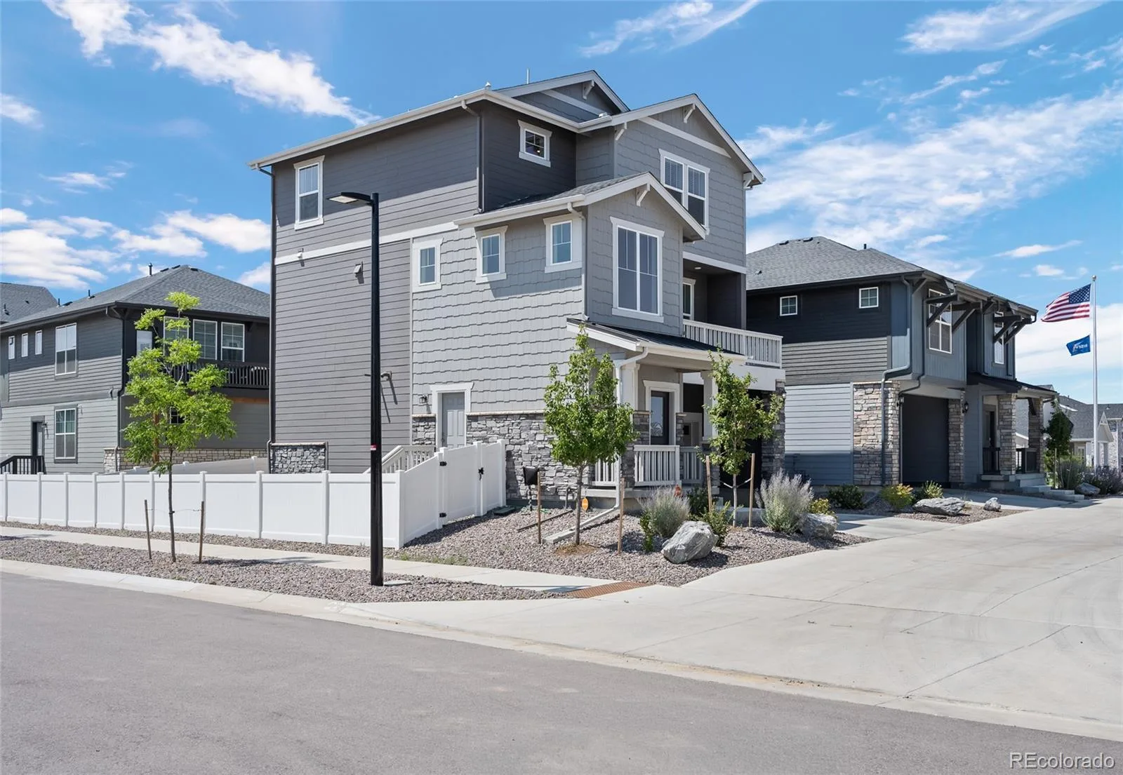 1949 S Fultondale Way Aurora CO 80018 | MLS #REC9528818 08102026232820 1600 2
