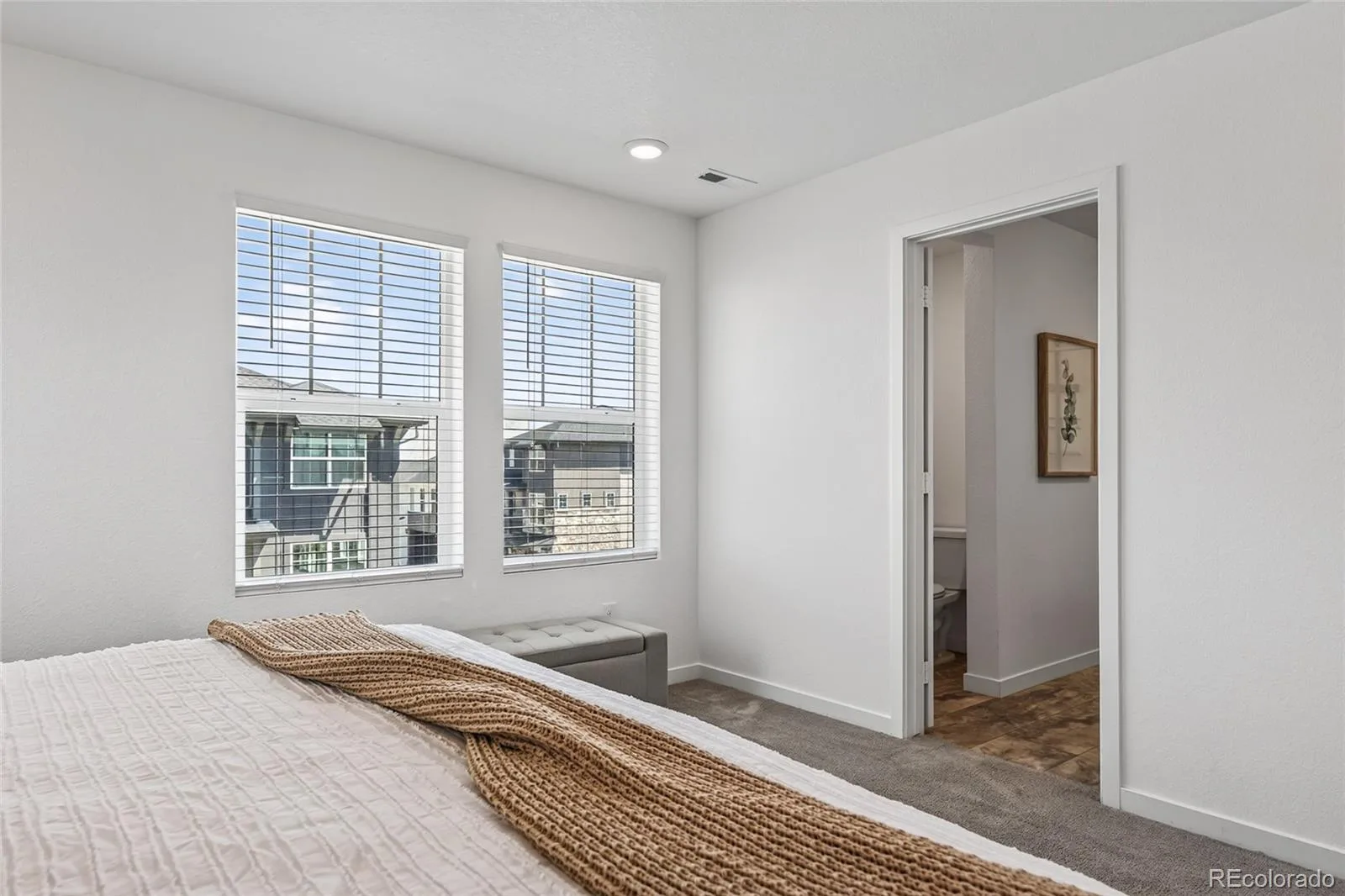 1949 S Fultondale Way Aurora CO 80018 | MLS #REC9528818 08102026232820 1600 23