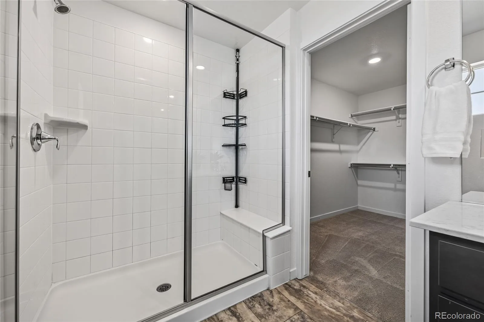 1949 S Fultondale Way Aurora CO 80018 | MLS #REC9528818 08102026232820 1600 26
