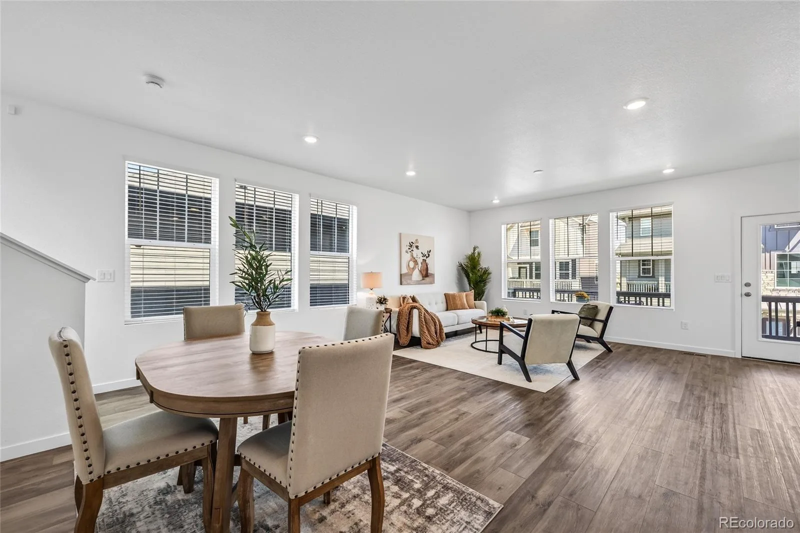 1949 S Fultondale Way Aurora CO 80018 | MLS #REC9528818 08102026232820 1600 8