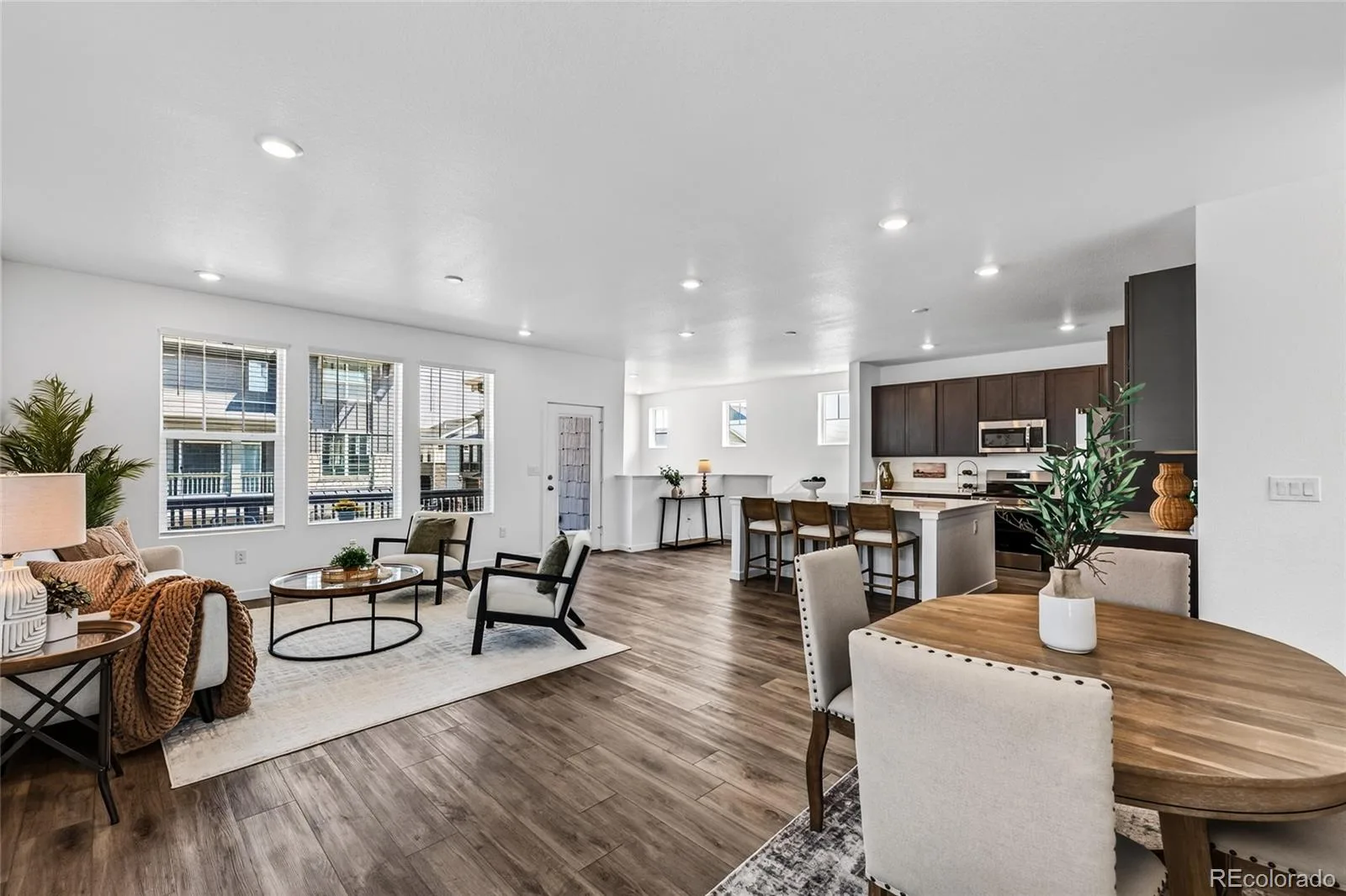 1949 S Fultondale Way Aurora CO 80018 | MLS #REC9528818 08102026232820 1600 9