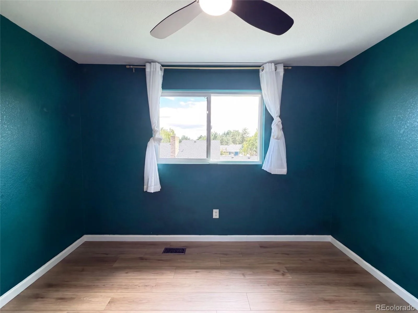 10708 W Chautauga Mountain Littleton CO 80127 | MLS #REC9528833 08192026141634 1600 19