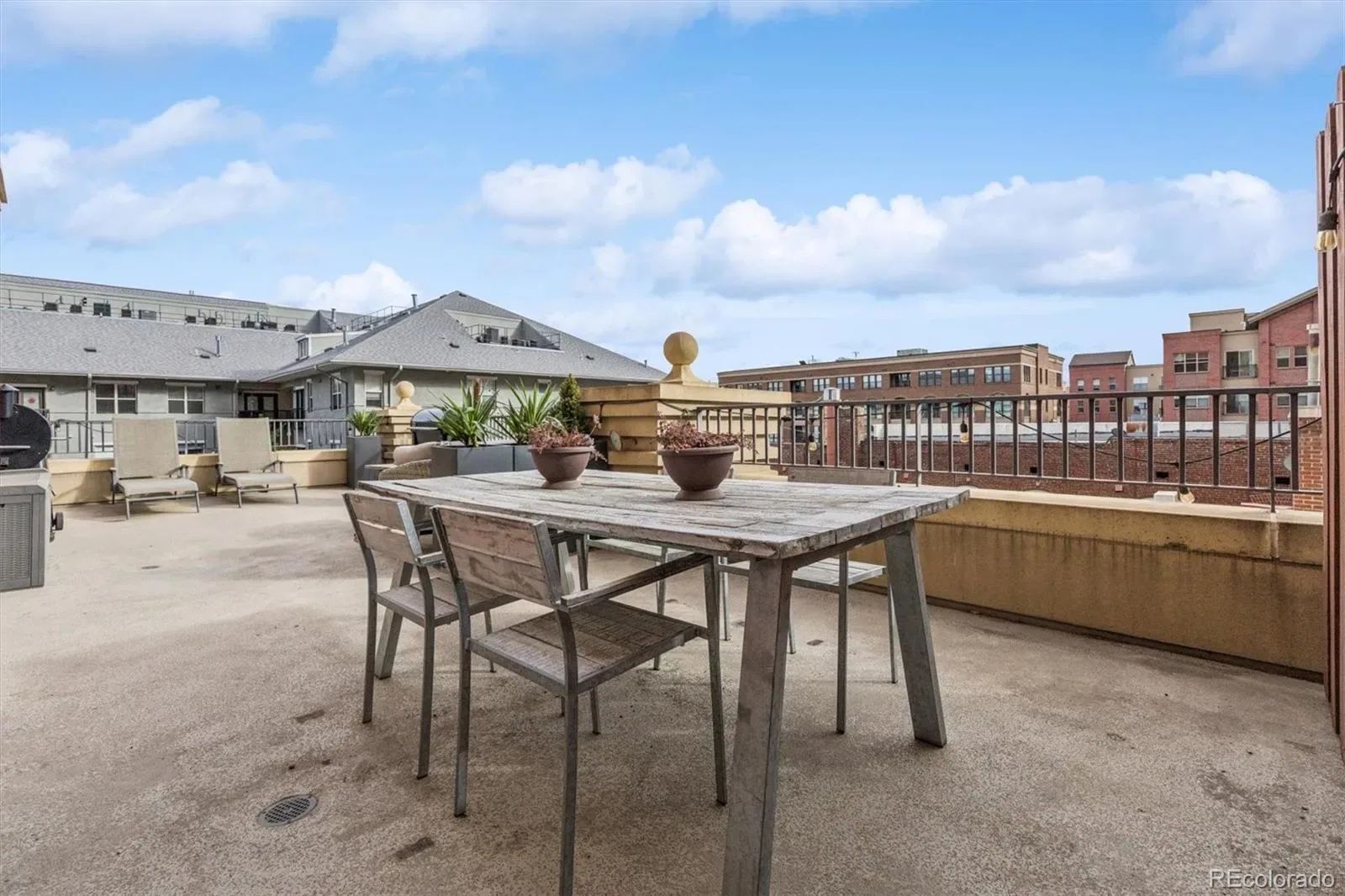 03192026170136 1600 17