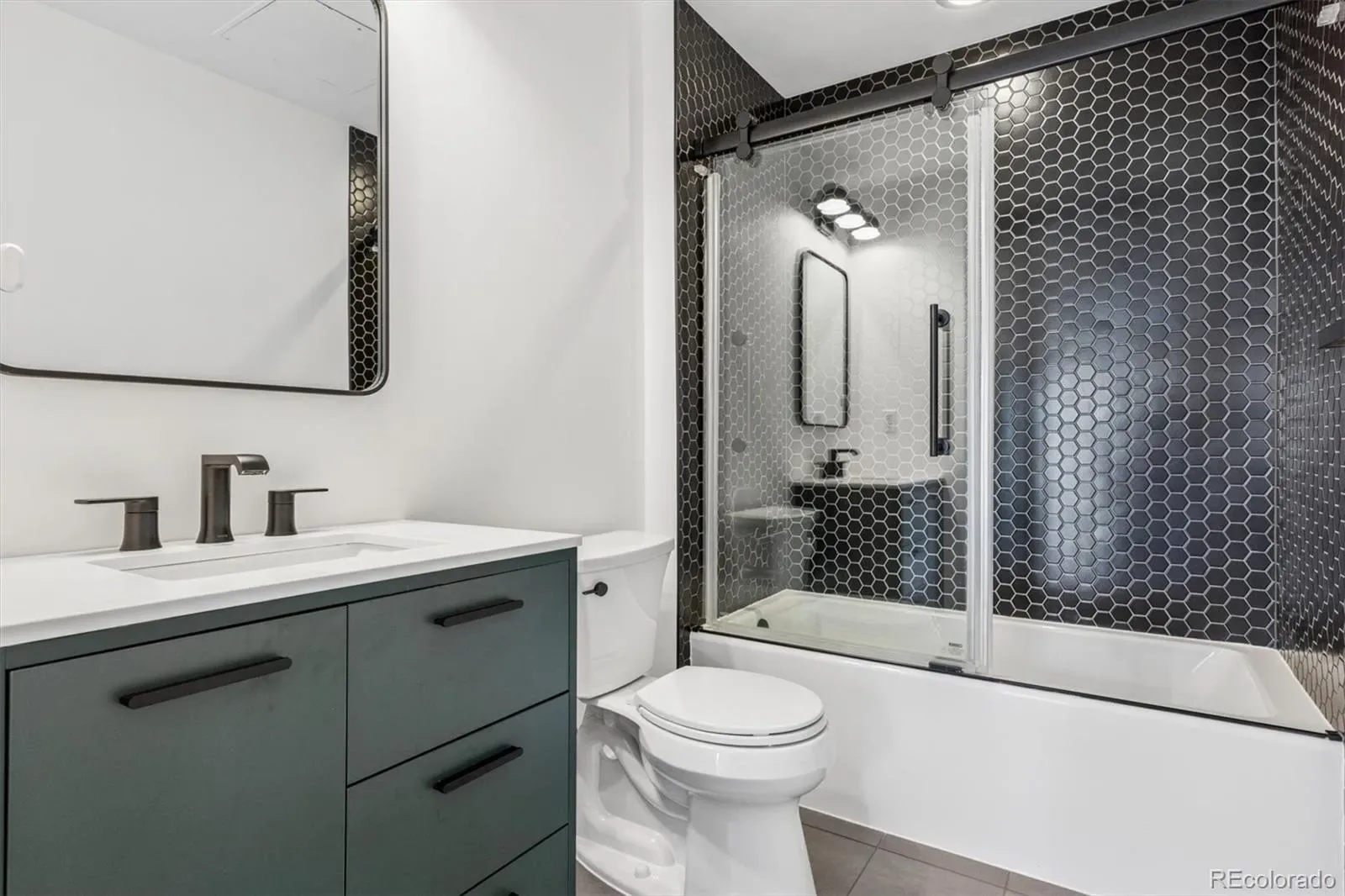 03192026170136 1600 22