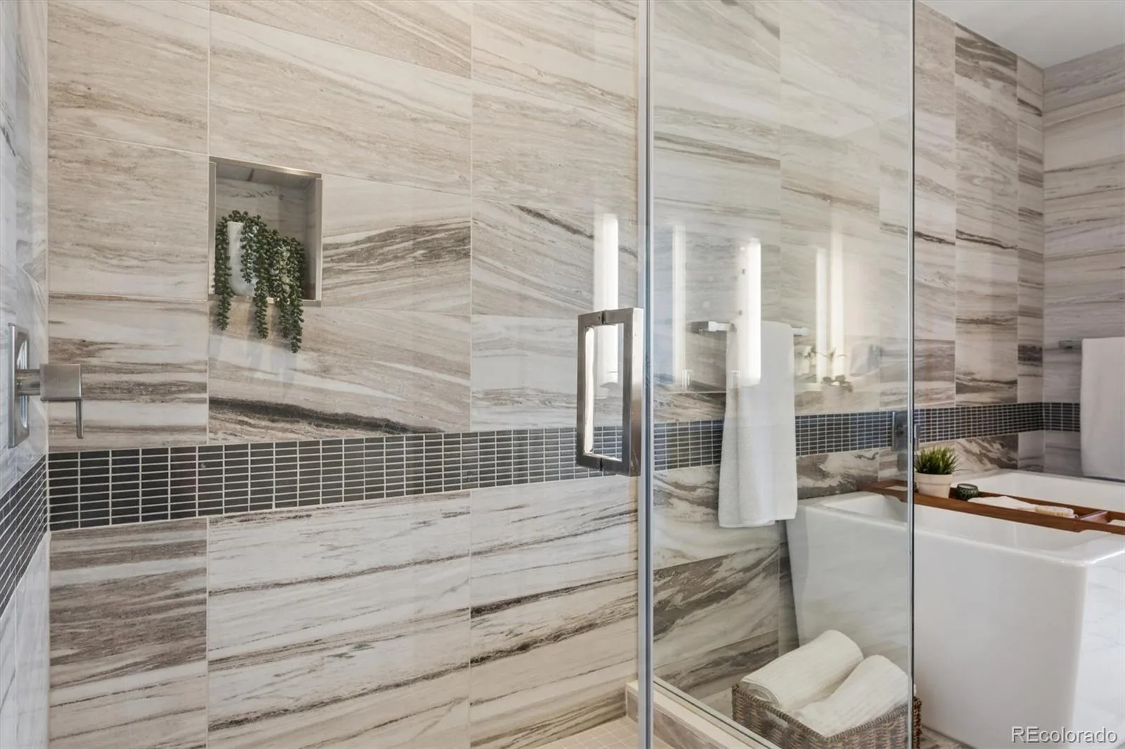 4200 W 17th Avenue #418 Denver CO 80204 | MLS #REC9531505 08292026001656 1600 24