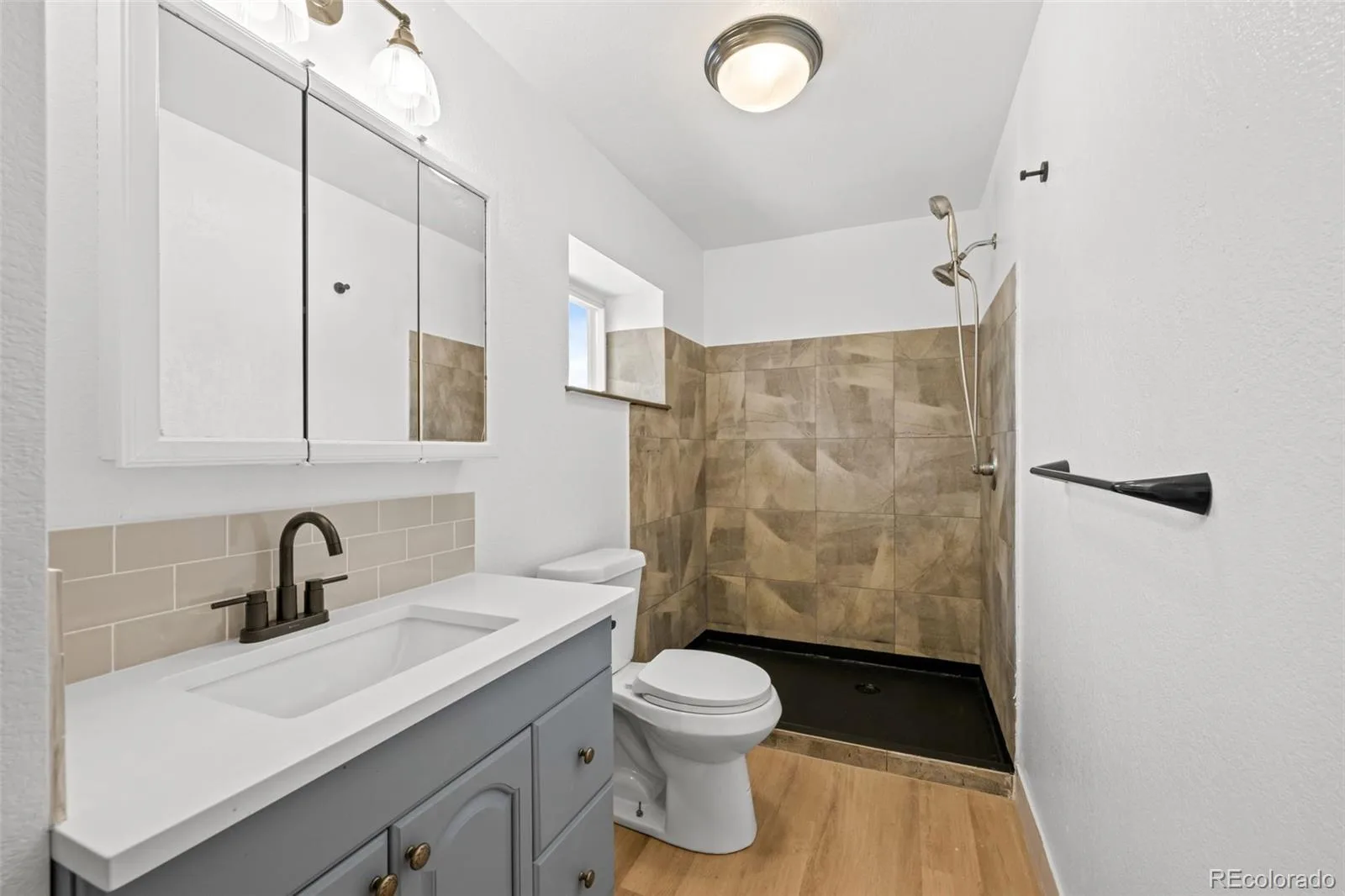 18351 E Grand Avenue Aurora CO 80015 | MLS #REC9532741 08062026044426 1600 33