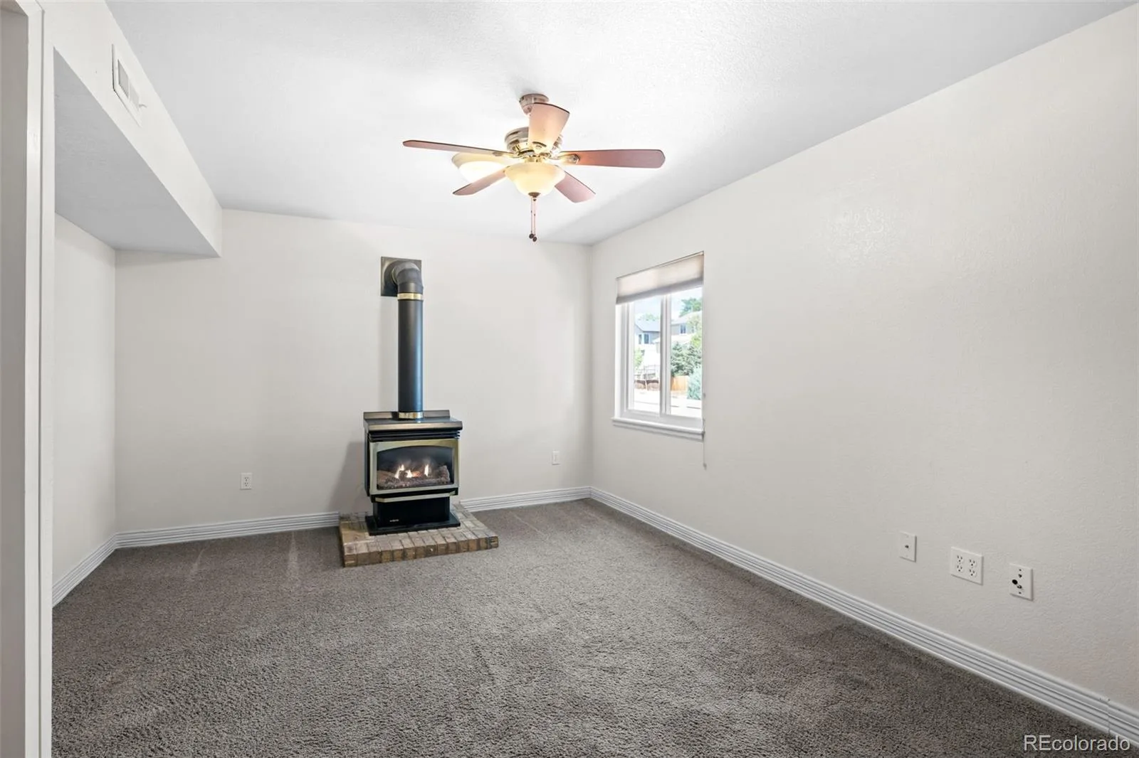 18351 E Grand Avenue Aurora CO 80015 | MLS #REC9532741 08062026044426 1600 34