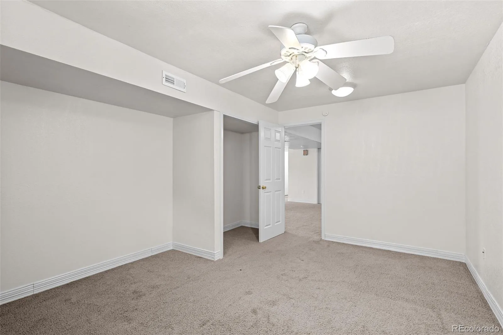 18351 E Grand Avenue Aurora CO 80015 | MLS #REC9532741 08062026044426 1600 37