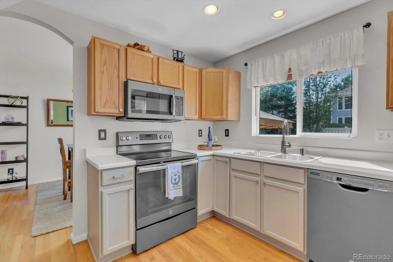 12527 Dexter Way Thornton CO 80241 | MLS #REC9533128 08112026021239 1600 9
