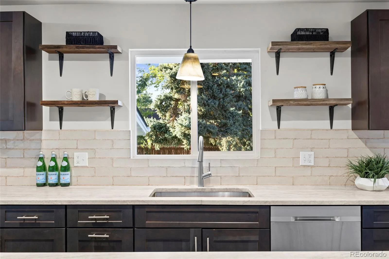 3941 S Hillcrest Drive Denver CO 80237 | MLS #REC9533389 09222026173632 1600 13