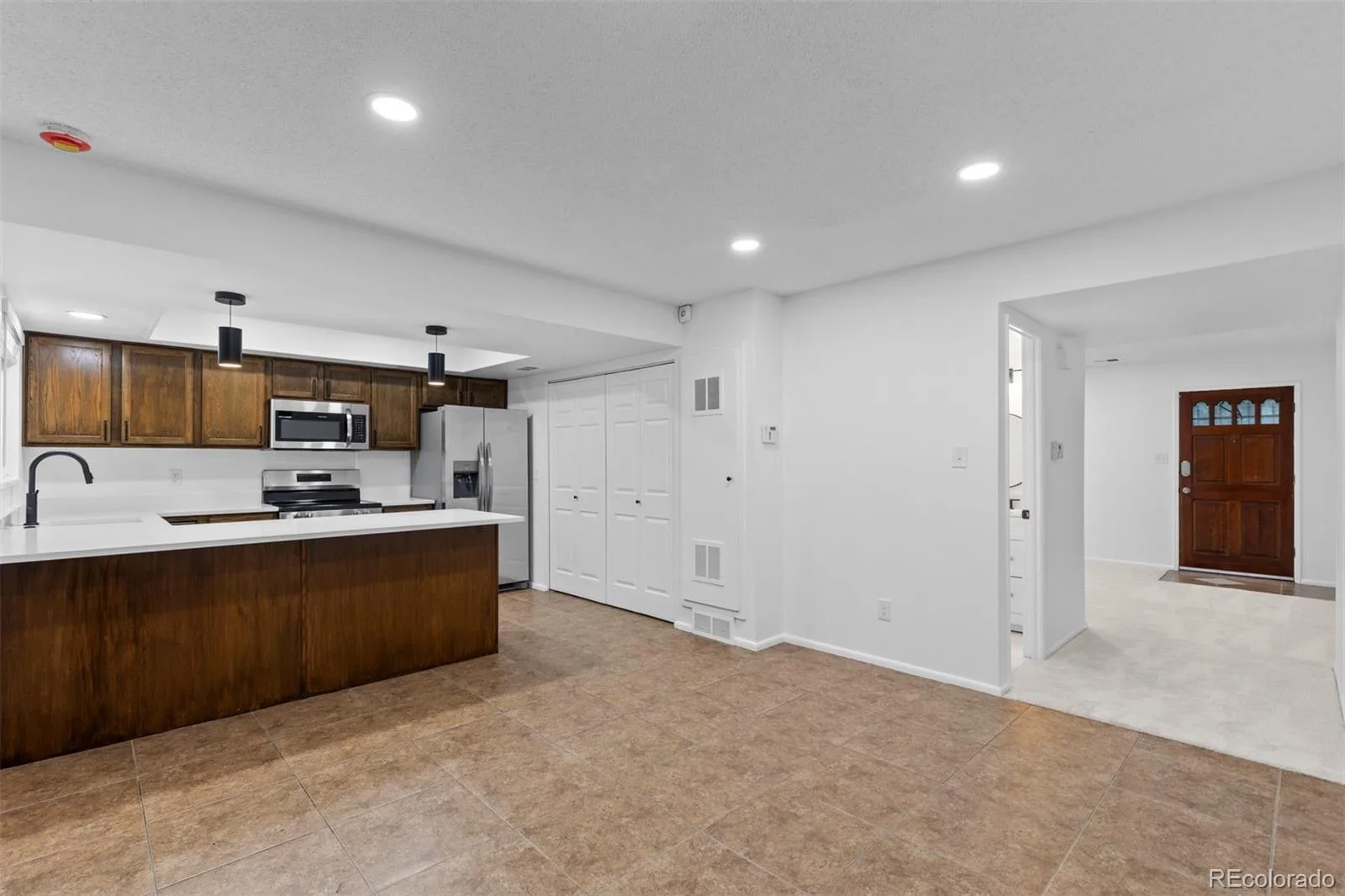 9210 E Mansfield Avenue Denver CO 80237 | MLS #REC9534899 08192026152804 1600 4