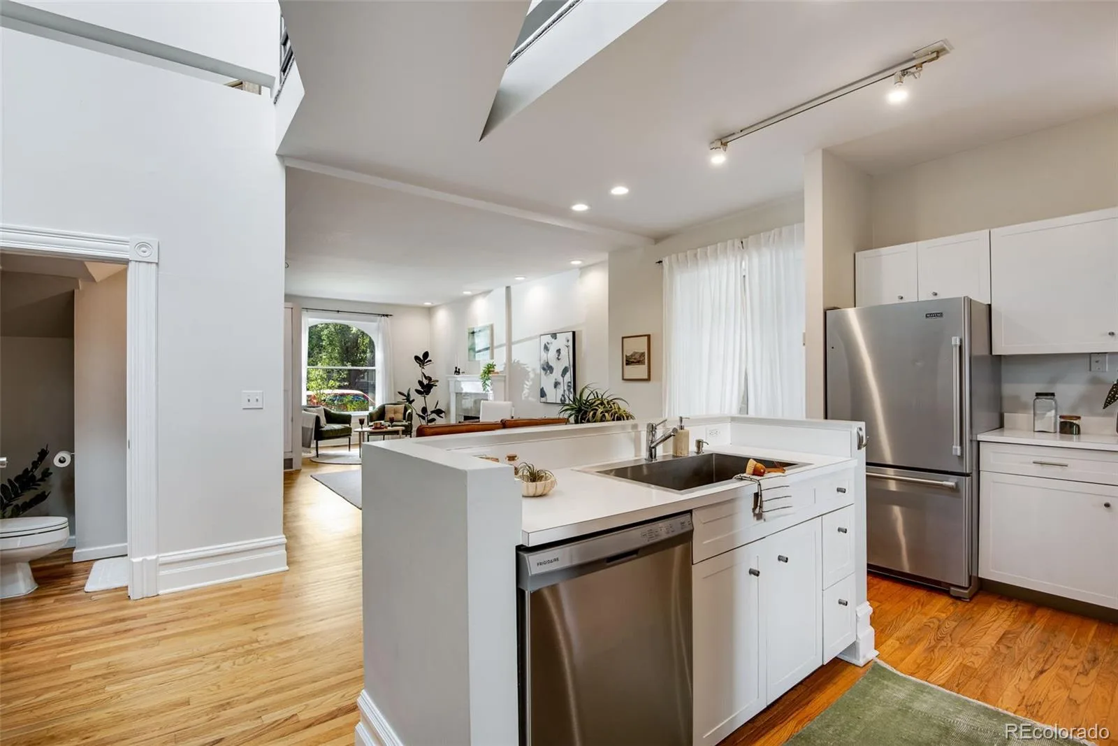 2425 Glenarm Place Denver CO 80205 | MLS #REC9535044 09222026173648 1600 21