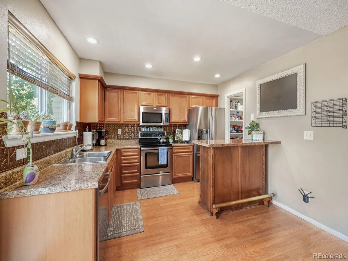 4117 S Mobile Circle #D Aurora CO 80013 MLS #REC9536873 05152026201636 1200 10