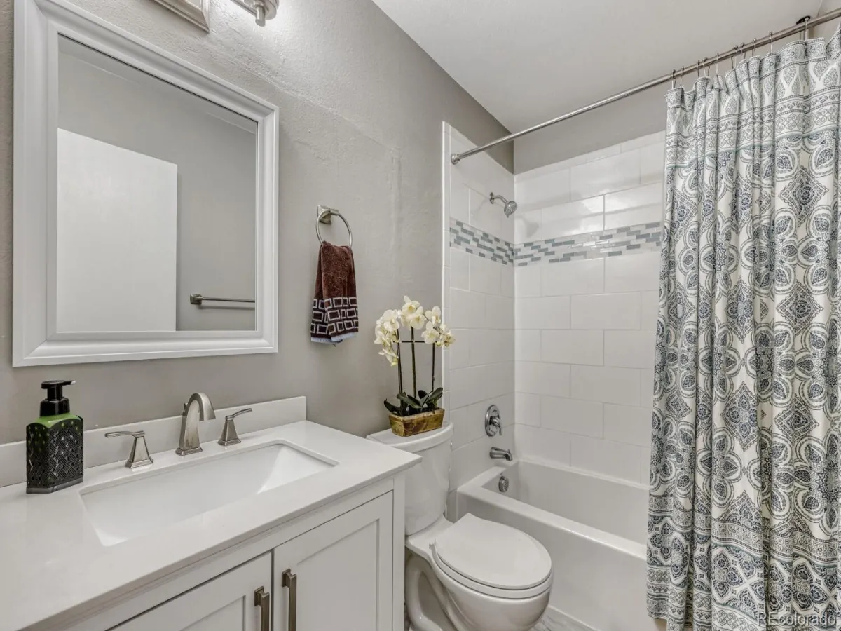 4117 S Mobile Circle #D Aurora CO 80013 MLS #REC9536873 05152026201636 1200 17
