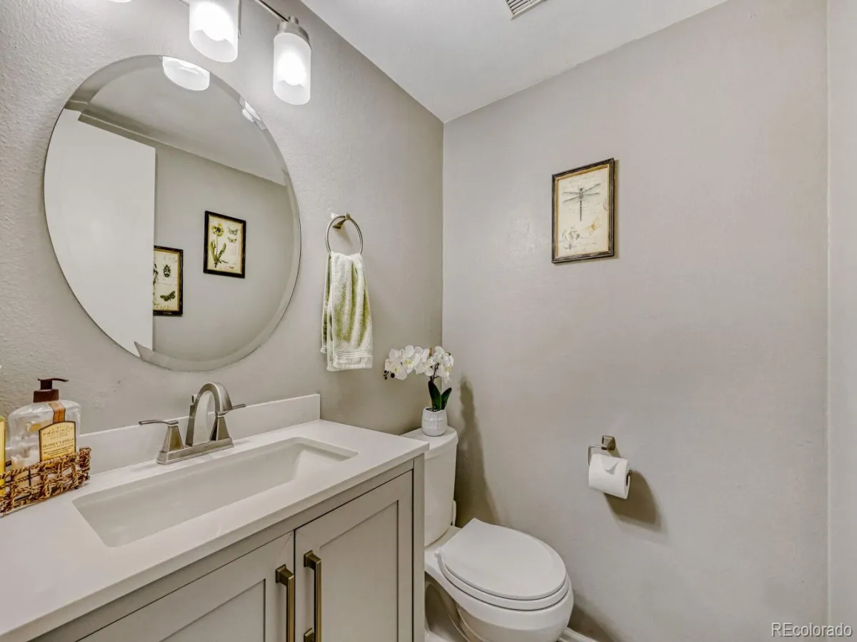 4117 S Mobile Circle #D Aurora CO 80013 MLS #REC9536873 05152026201636 1200 6