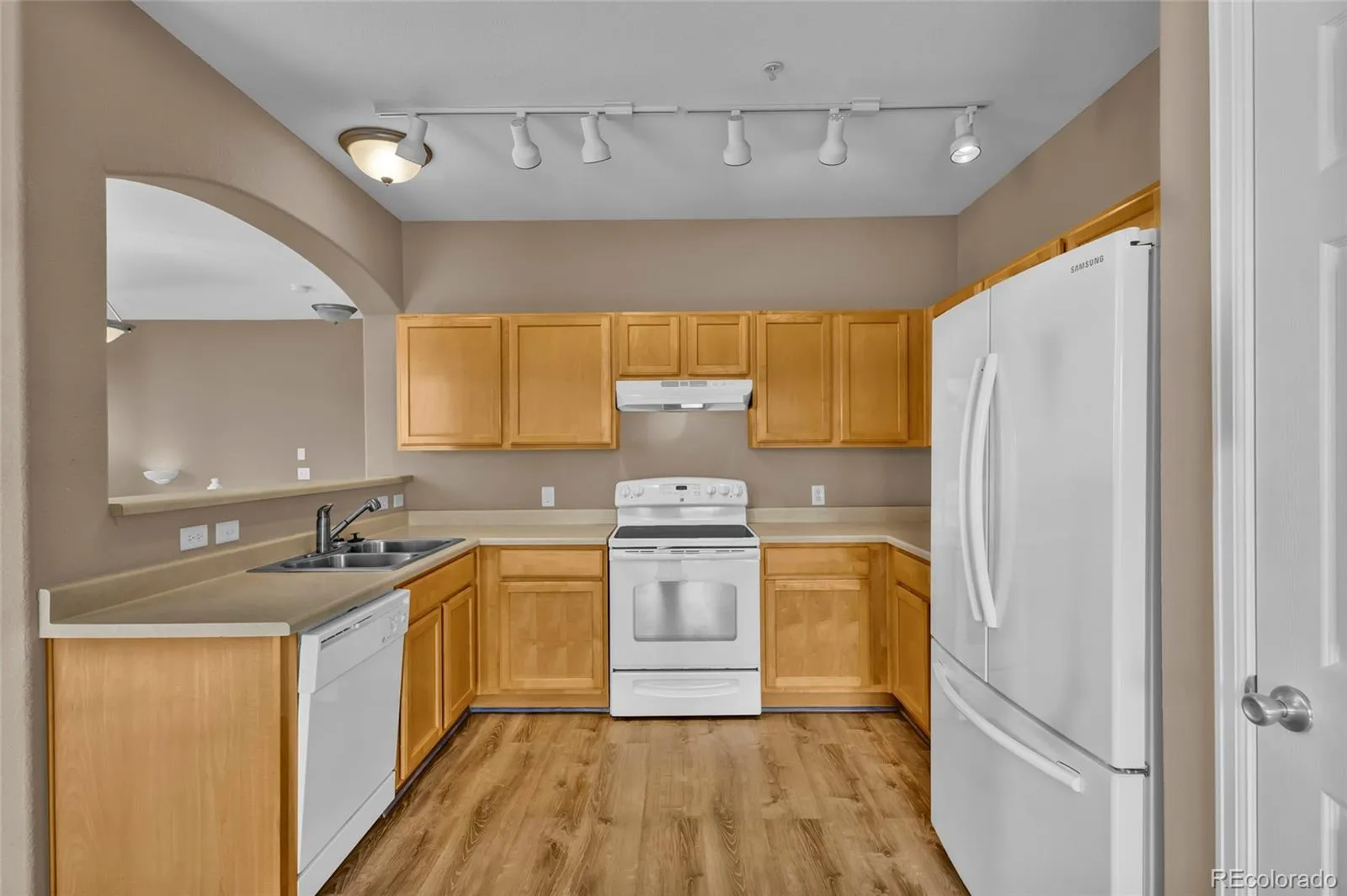 488 Black Feather Loop #215 Castle Rock CO 80104 | MLS #REC9537943 04132026155303 1600 1