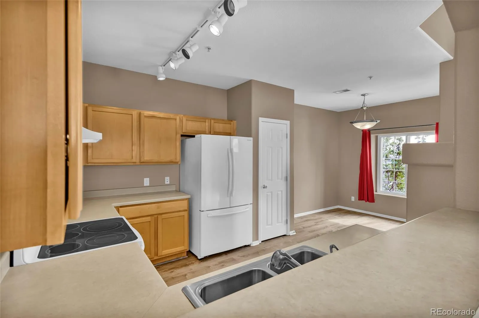 488 Black Feather Loop #215 Castle Rock CO 80104 | MLS #REC9537943 04132026155303 1600 2