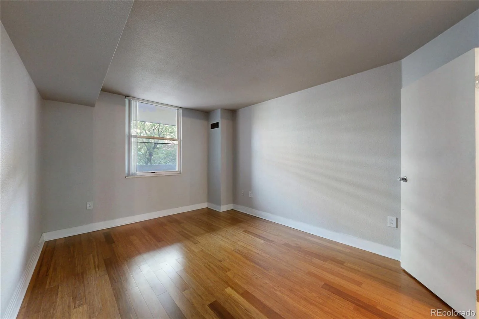 601 W 11th Avenue #220 Denver CO 80204 | MLS #REC9541458 09222026173732 1600 15