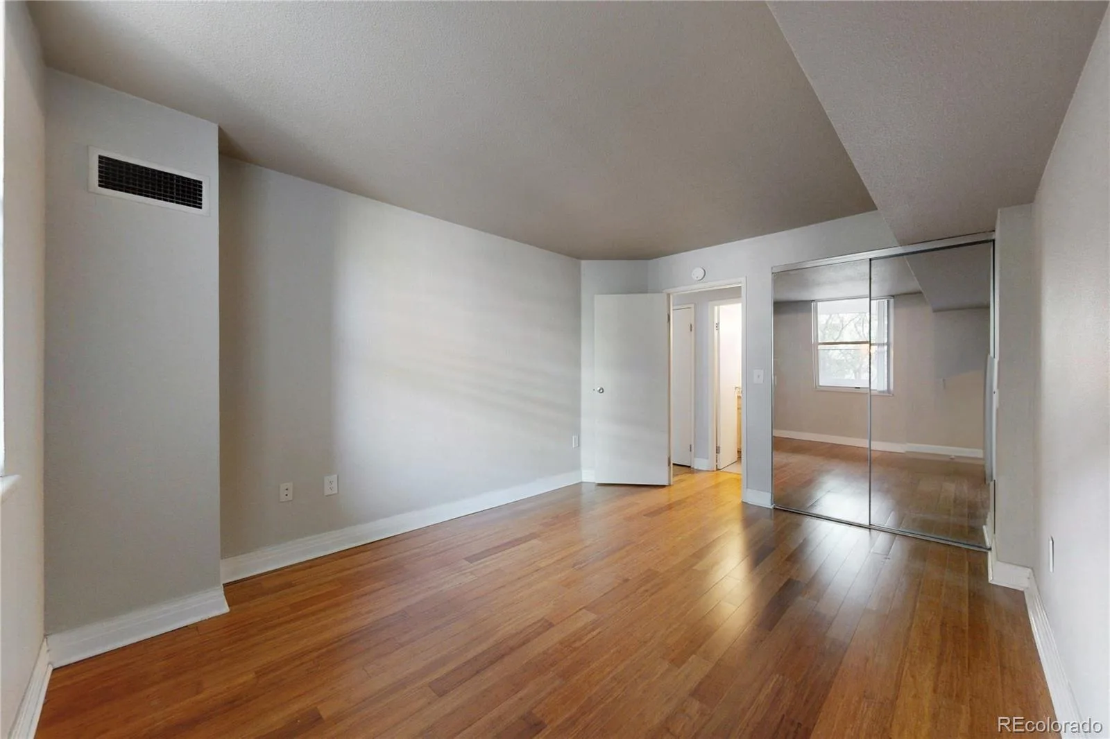 601 W 11th Avenue #220 Denver CO 80204 | MLS #REC9541458 09222026173732 1600 16