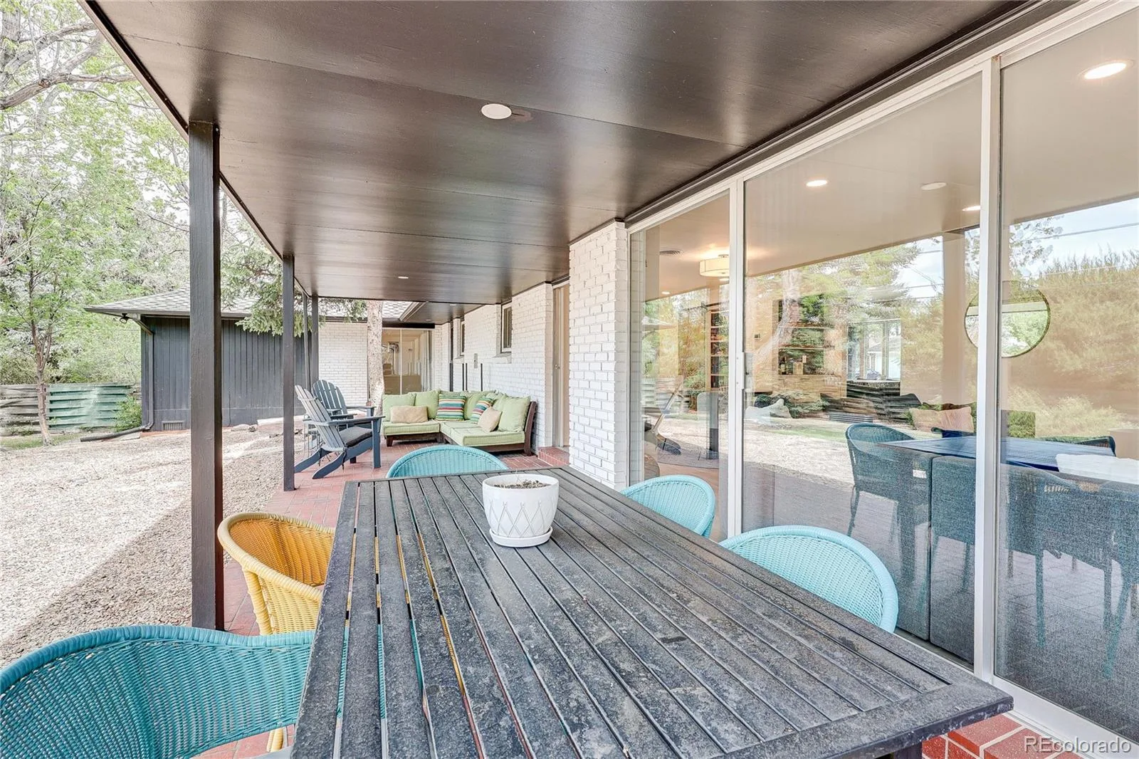 3981 S Hillcrest Drive Denver CO 80237 MLS #REC9545273 07032026181214 1600 23