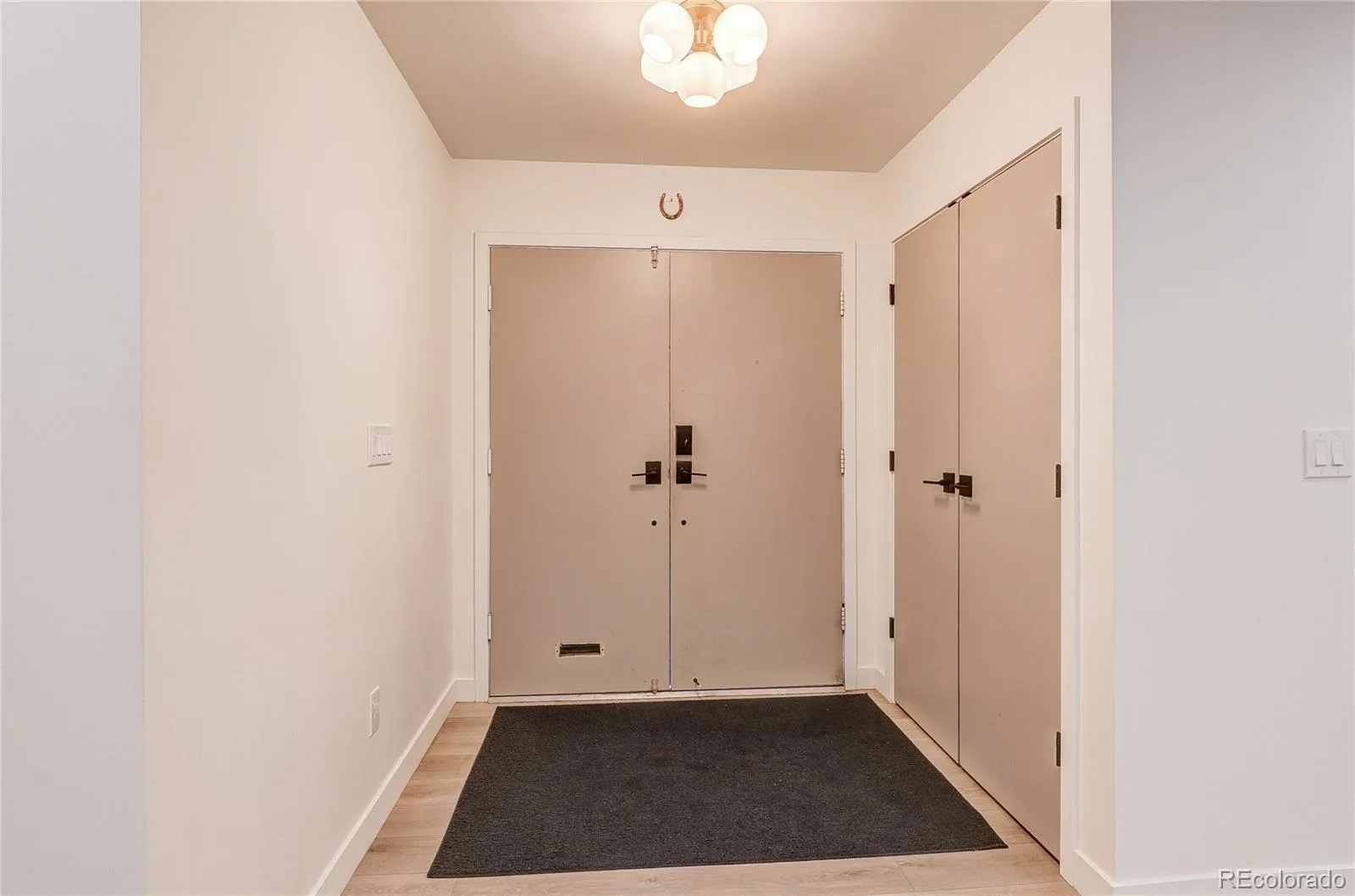 3981 S Hillcrest Drive Denver CO 80237 MLS #REC9545273 07032026181214 1600 7