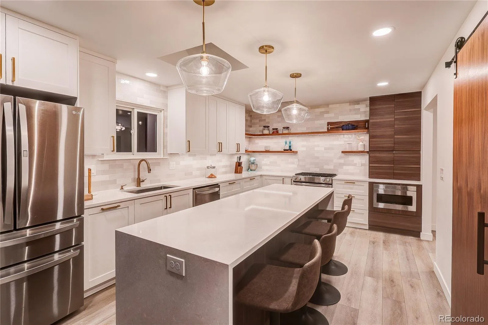 3981 S Hillcrest Drive Denver CO 80237 | MLS #REC9545273 10172026011849 1600 11