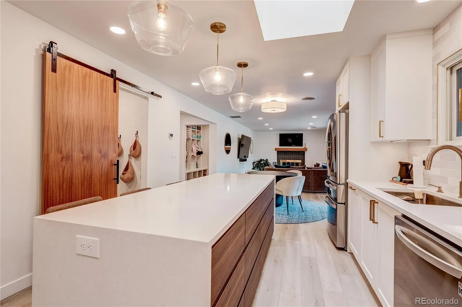 3981 S Hillcrest Drive Denver CO 80237 | MLS #REC9545273 10172026011849 1600 13